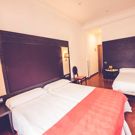 Hostal Sol Los Angeles มาดริด ภายนอก รูปภาพ