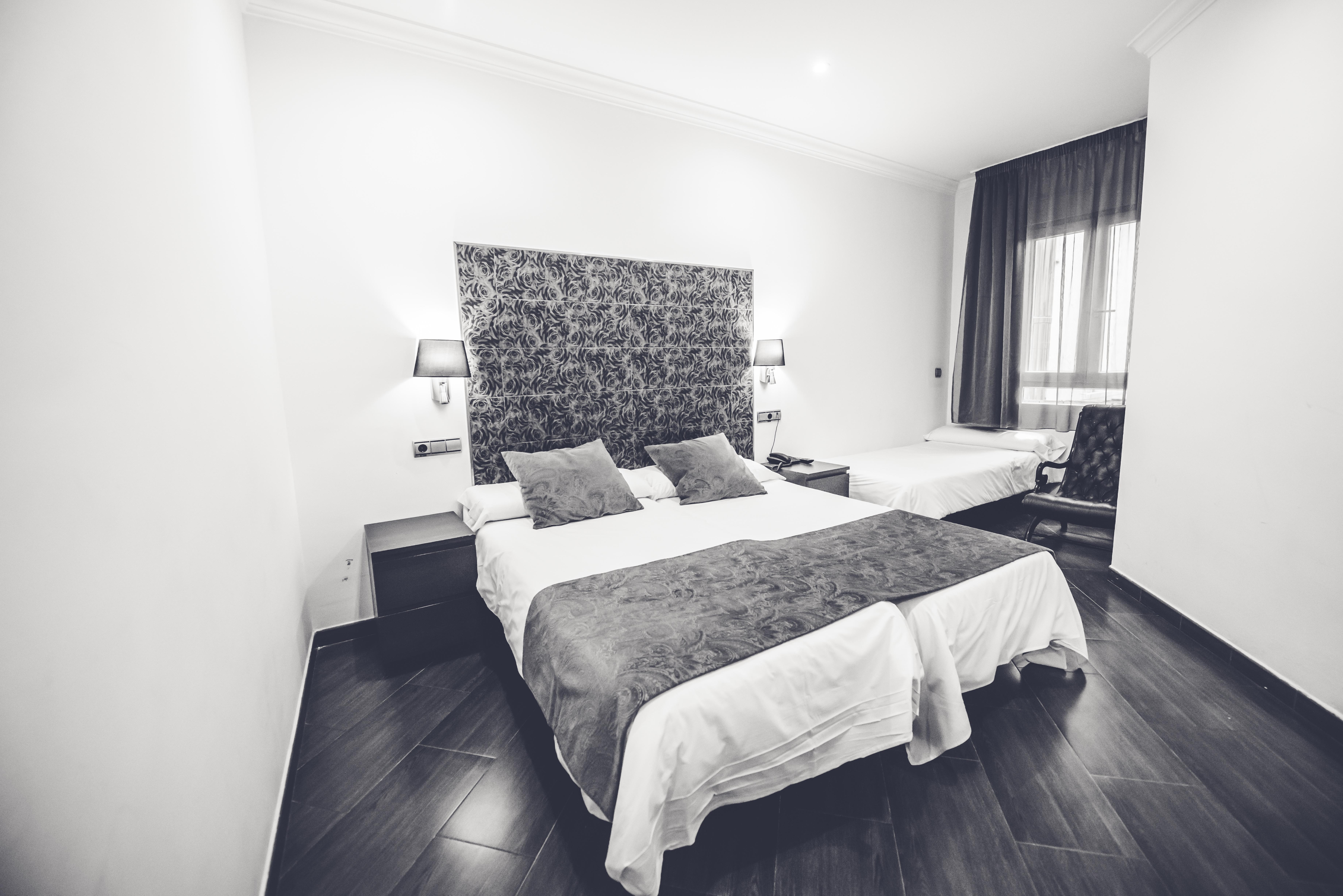 Hostal Sol Los Angeles มาดริด ภายนอก รูปภาพ