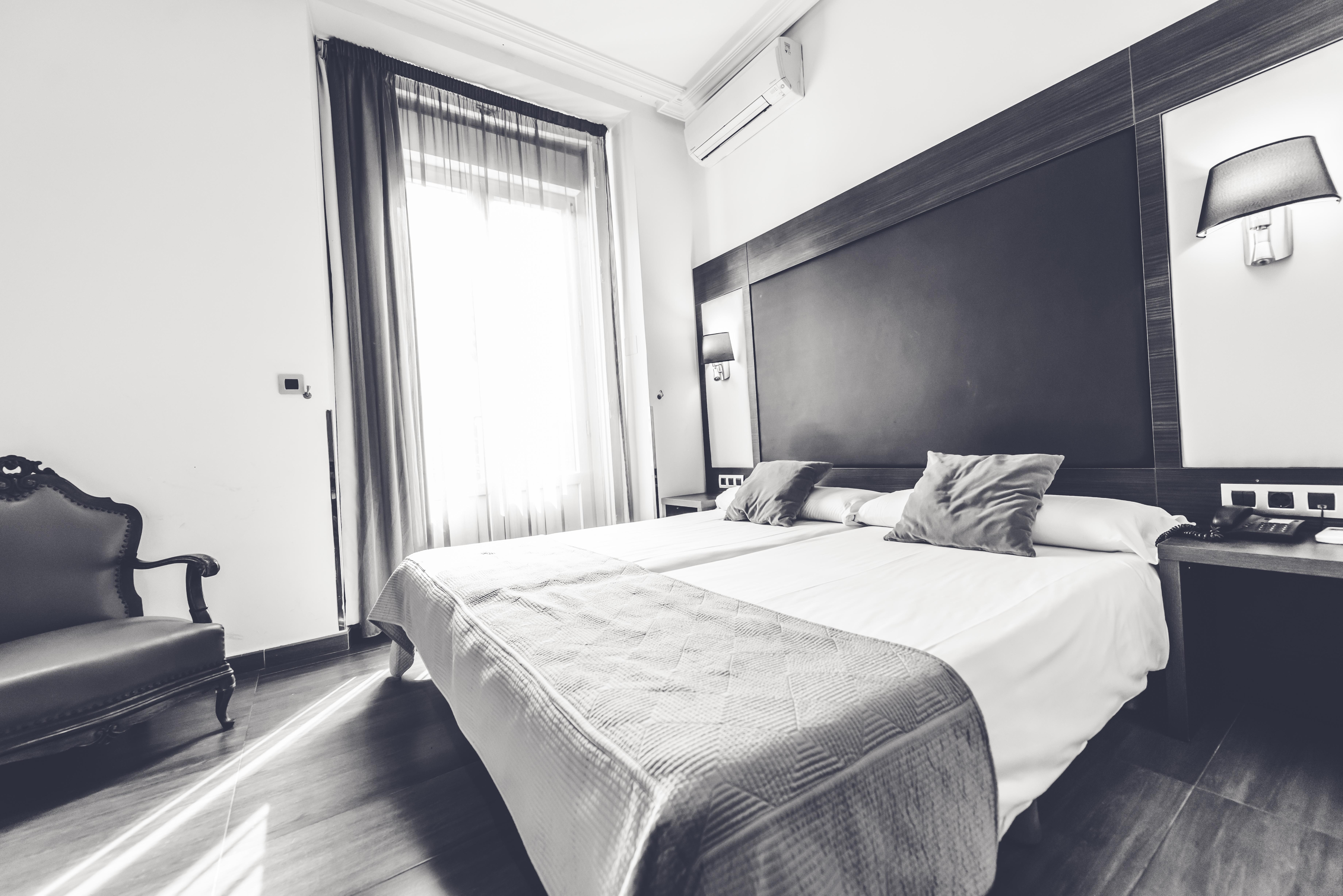 Hostal Sol Los Angeles มาดริด ภายนอก รูปภาพ