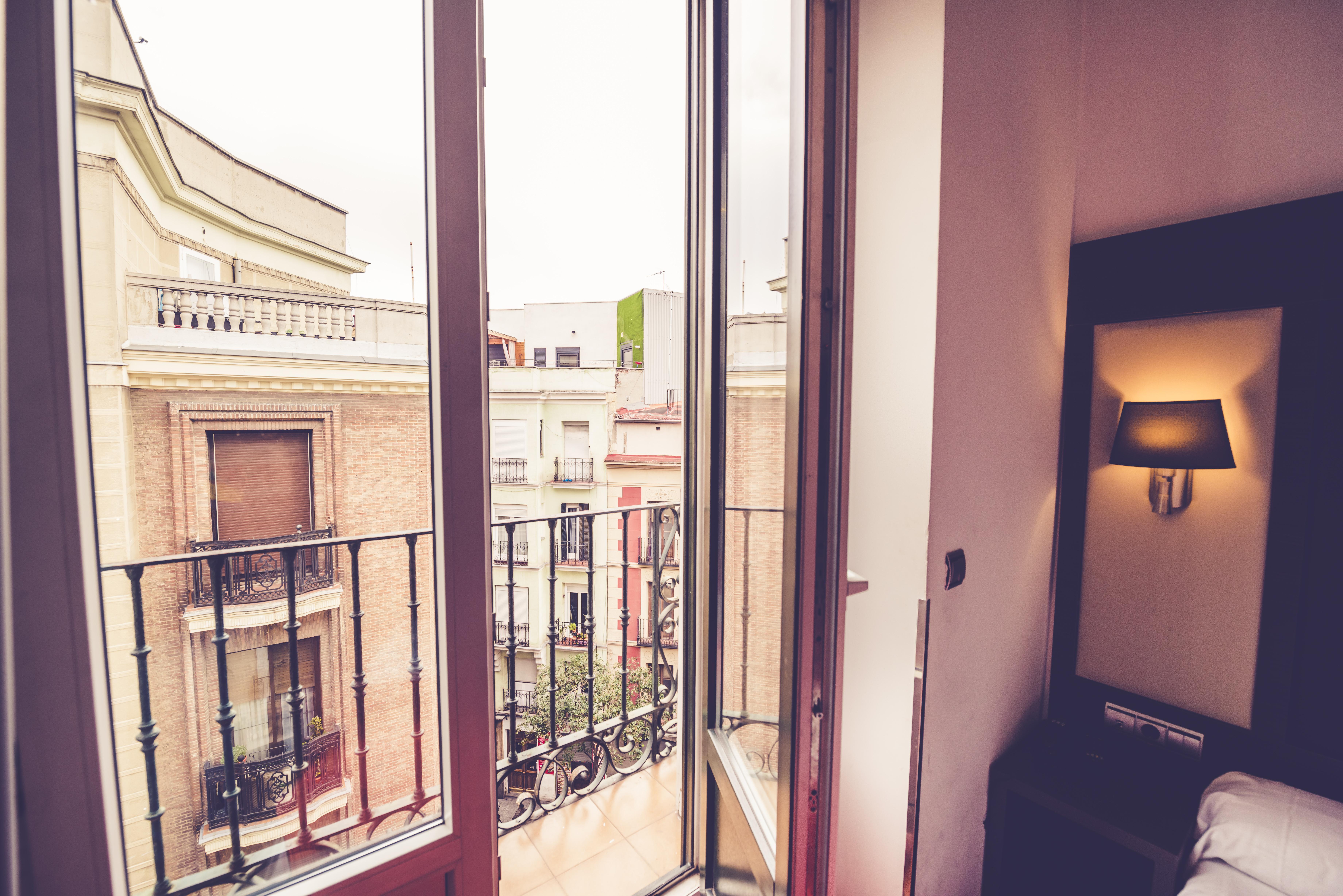 Hostal Sol Los Angeles มาดริด ภายนอก รูปภาพ